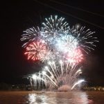 Feu d'artifice tiré le premier jour de Bordeaux fête le vin